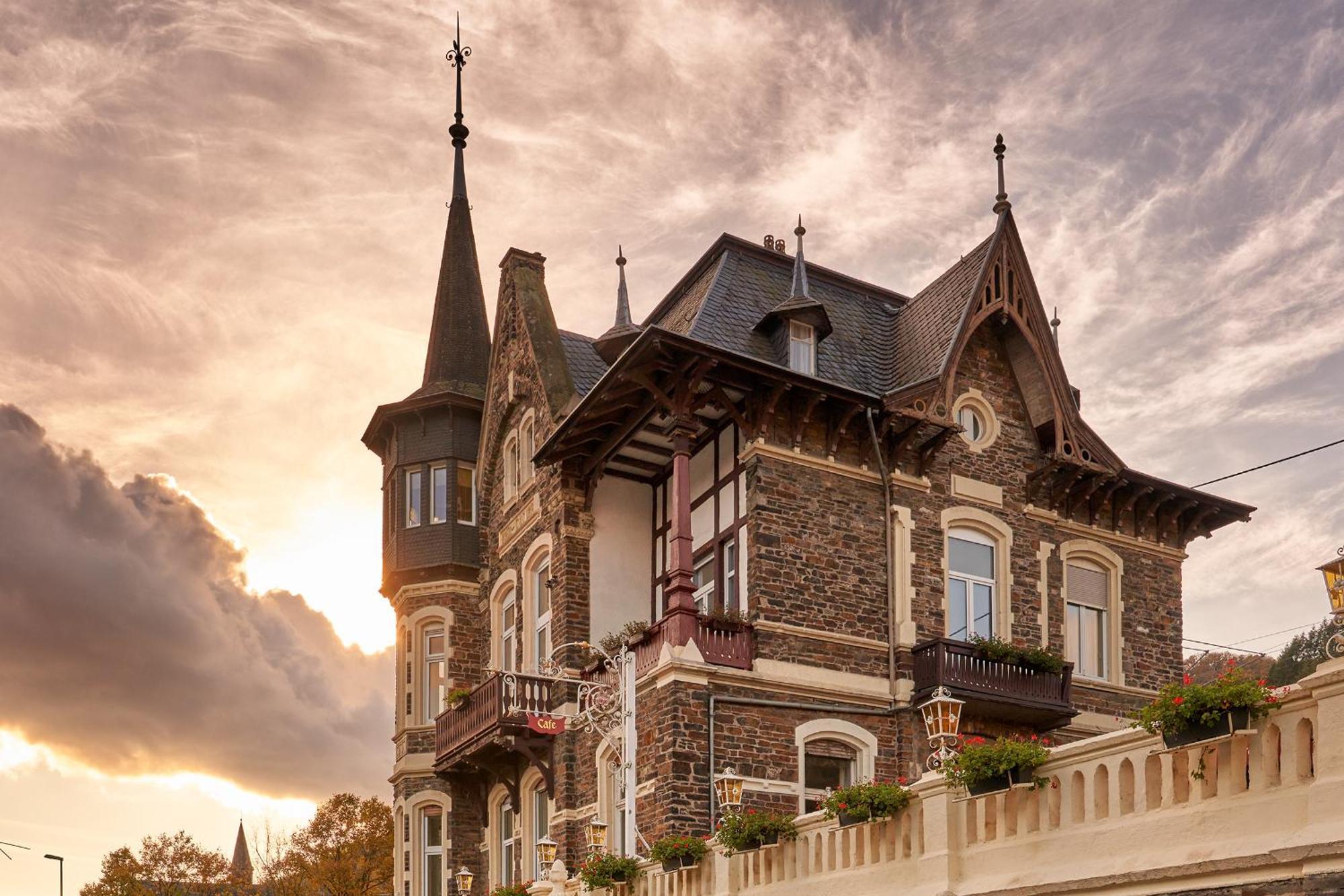 Villa Cornely ทรัยส์-คาร์เดิน ภายนอก รูปภาพ